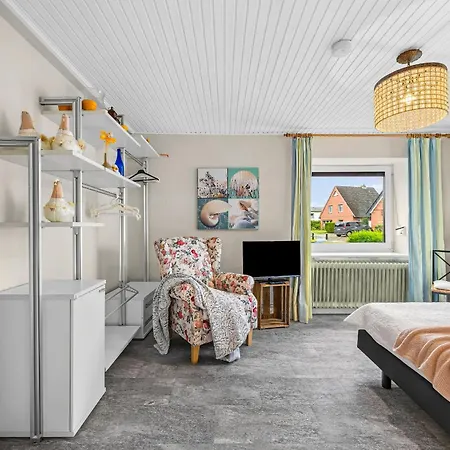 Lilith Apartment